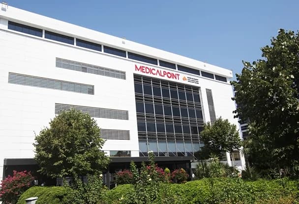 İEÜ Medical Point İzmir Hastanesi