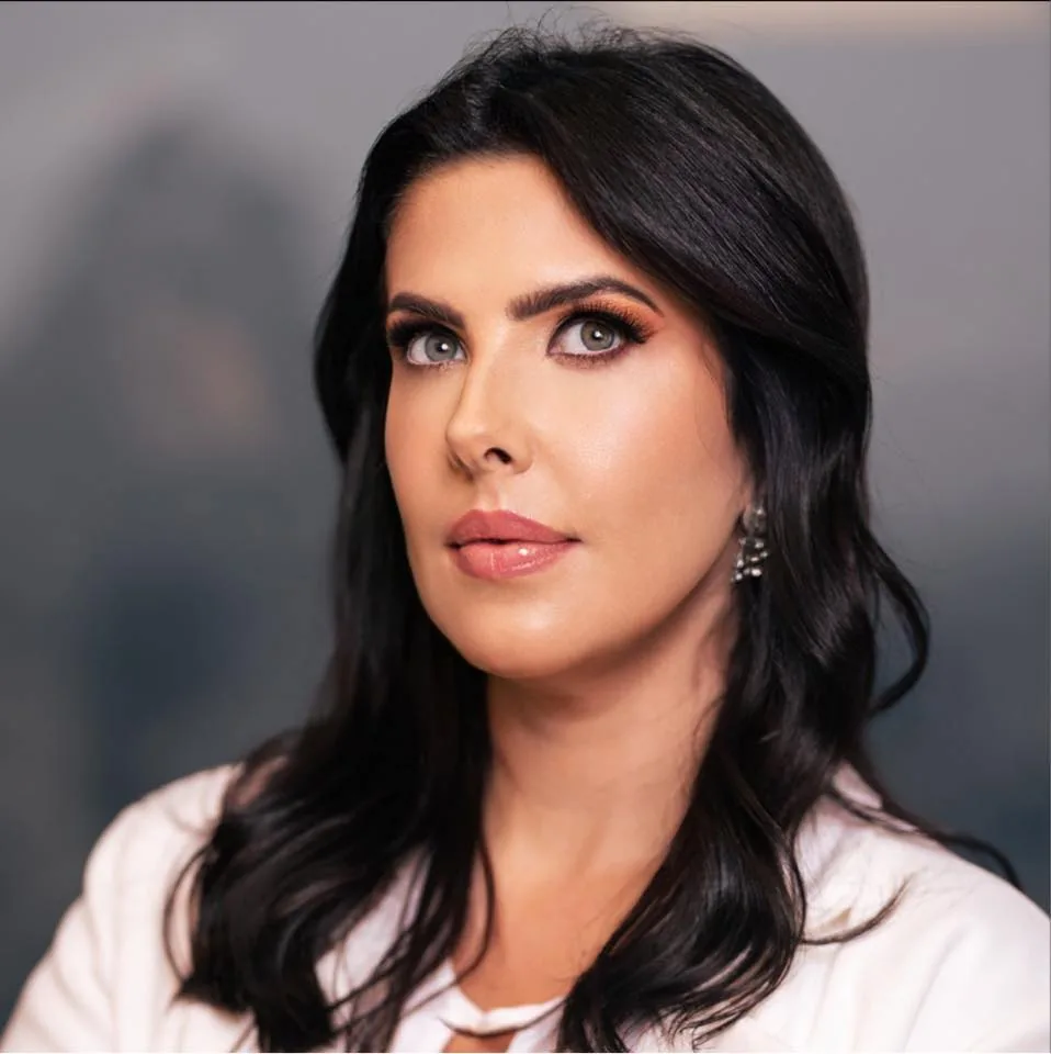 Renata Deschamps Clinica